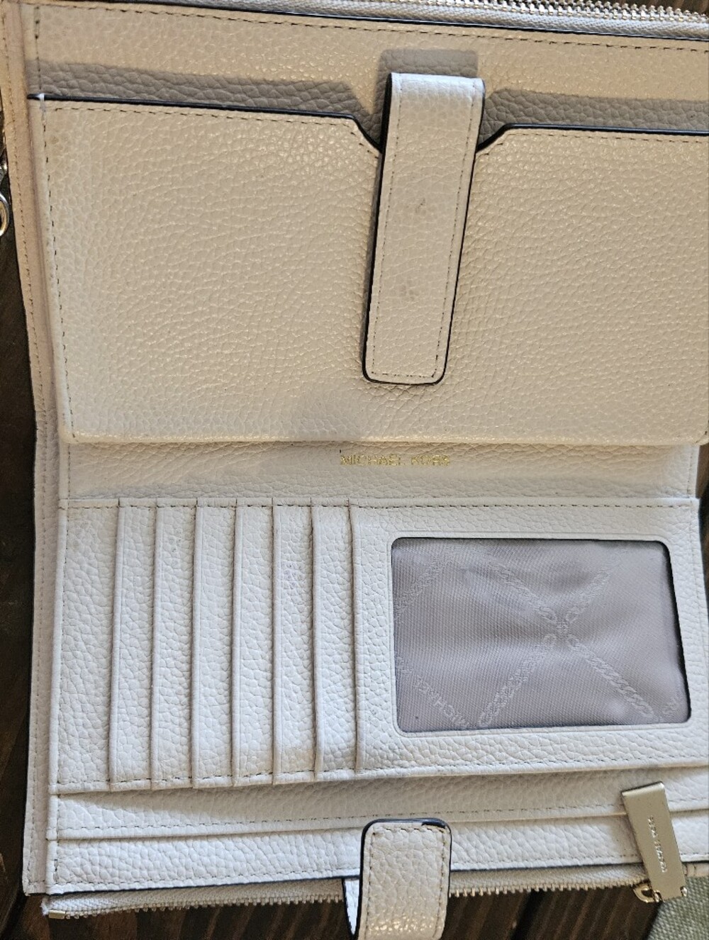 Michael Kors Cream Pebbled Leather Wallet with Gold Logo - Picture 4 of 6